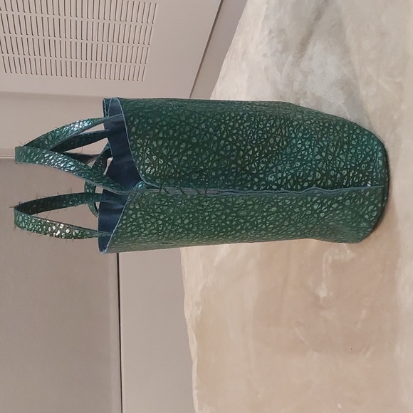 Green Textured Leather With Gold Hardware Crossbody, Sholder Hand Bag Tote - Picture 5 of 13